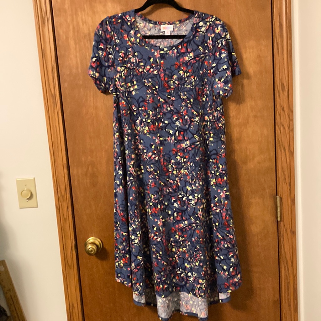 Lularoe M Carly 701